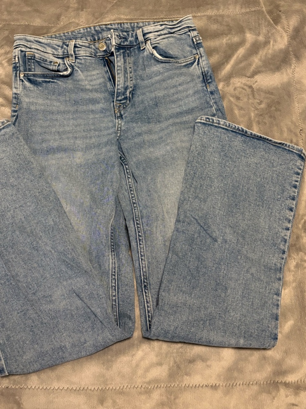 Classic High-Rise Light Blue Women's Jeans